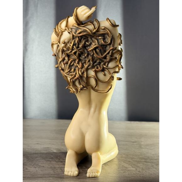 Authentic J. Tipton Medusa Statue 8” Signed Solid Resin Fantasy Art Figurine NIB - Picture 3 of 13